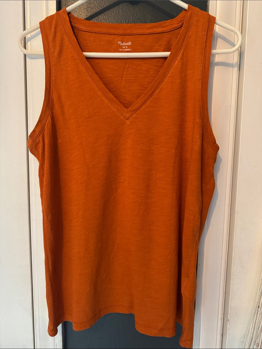 Madewell Sleeveless V-Neck Tank Top in Burnt Orange 🍊
